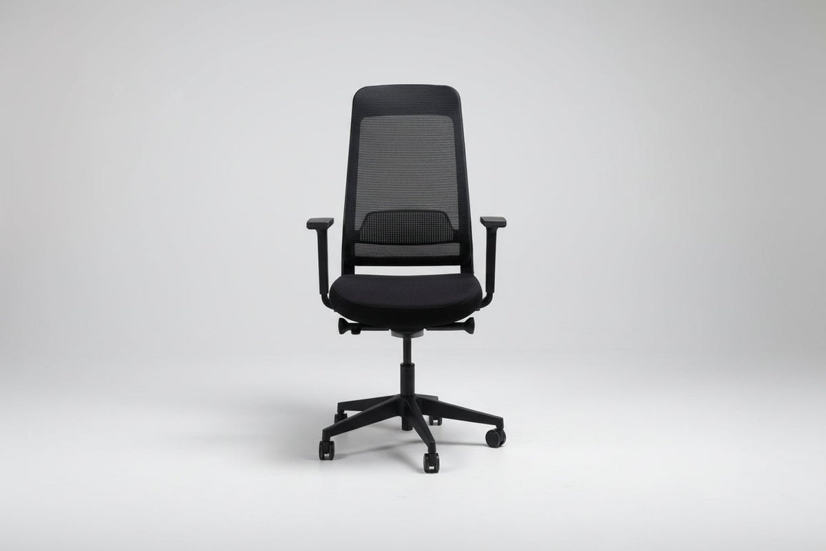 Circulaire Ergonomische Bureaustoel Zwart | Mesh Rug | 4D Armleuningen | Lendesteun | NEN 1335 | Circufair - Bureaustoelen
