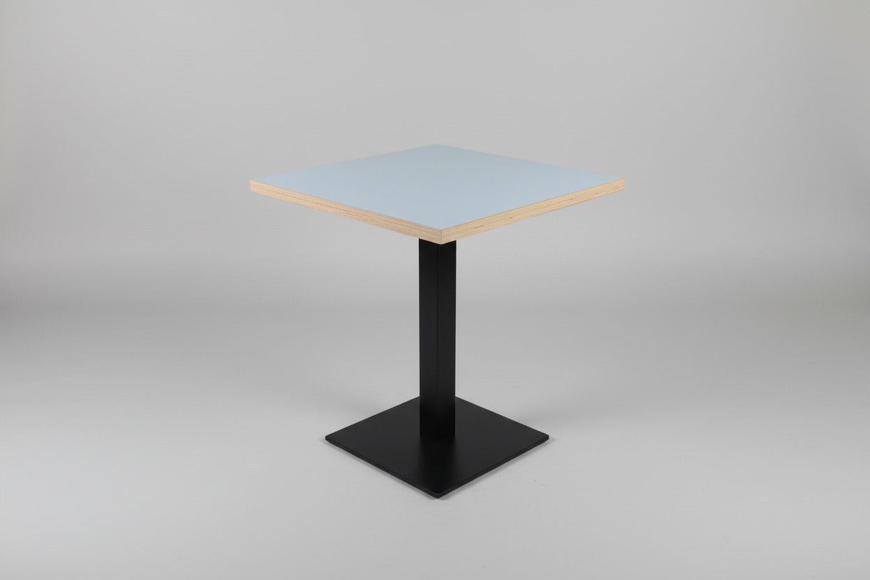 Circulaire Bijzettafel De Valk Mintgroen Multiplex Blad Zwart Frame | Circufair - Kantoortafels