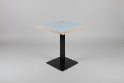 Circulaire Bijzettafel De Valk Mintgroen Multiplex Blad Zwart Frame | Circufair - Kantoortafels