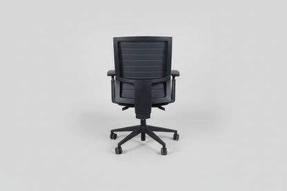Circulaire Bureaustoel Grijs 3D Armleggers Schuifzitting Kantelbaar Zwart Onderstel | Circufair - Migration_Bureaustoelen