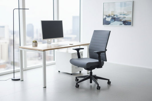 Circulaire Bureaustoel Grijs 3D Armleggers Schuifzitting Kantelbaar Zwart Onderstel | Circufair - Migration_Bureaustoelen