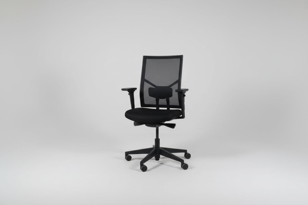 Circulaire Bureaustoel Zwart Gestoffeerd Mesh Rugleuning NPR 1813 Verstelbaar | Circufair - Bureaustoelen