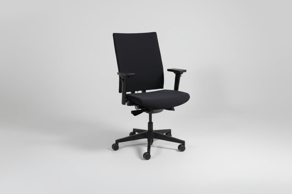 Circulaire Ergonomische Bureaustoel NPR 1813 Zwart 4D Armleuningen Z.G.A.N. | Circufair - Bureaustoelen