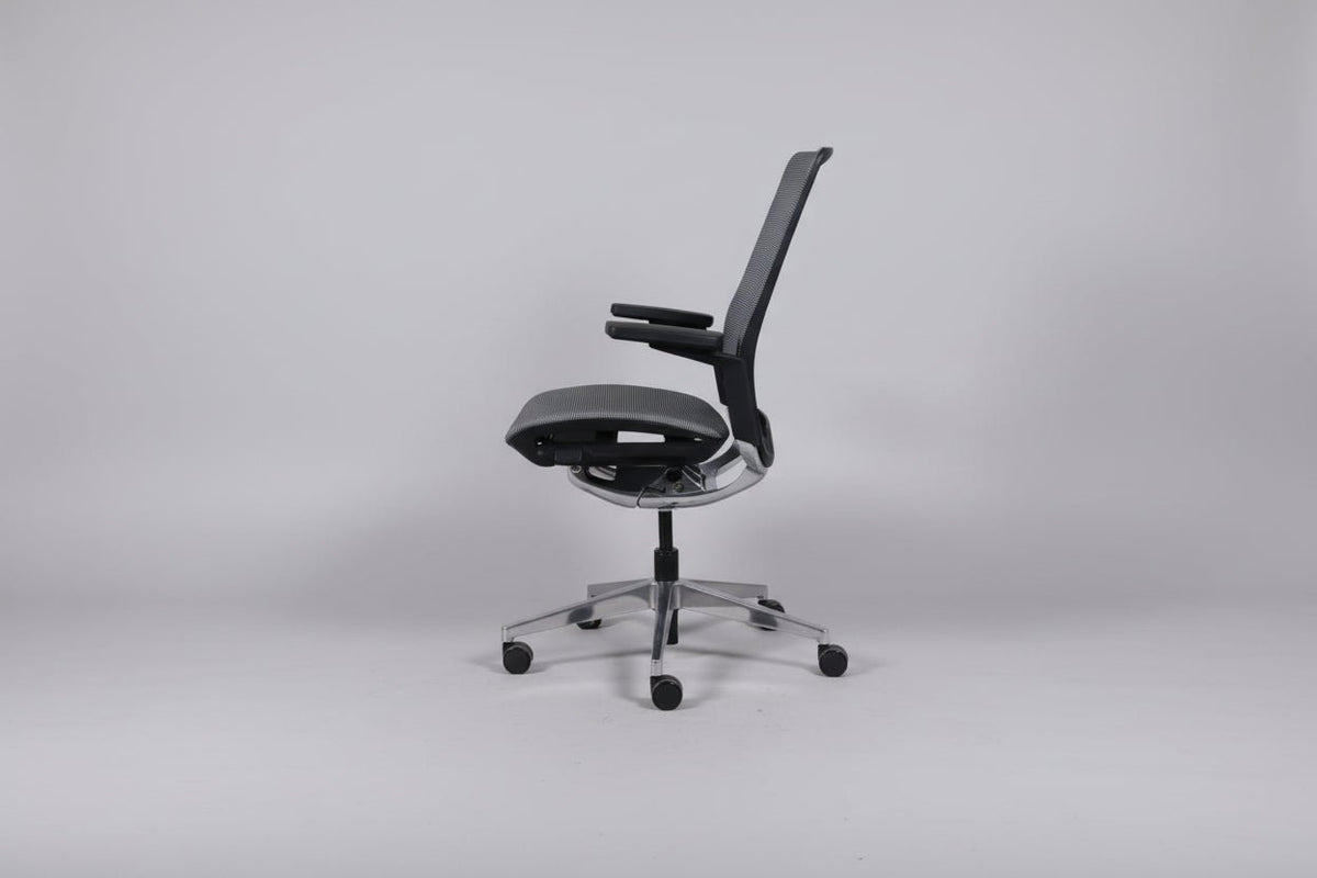 Circulaire Ergonomische Bureaustoel Volledig Mesh 4D Armleggers EN 1335 | Circufair - Bureaustoelen