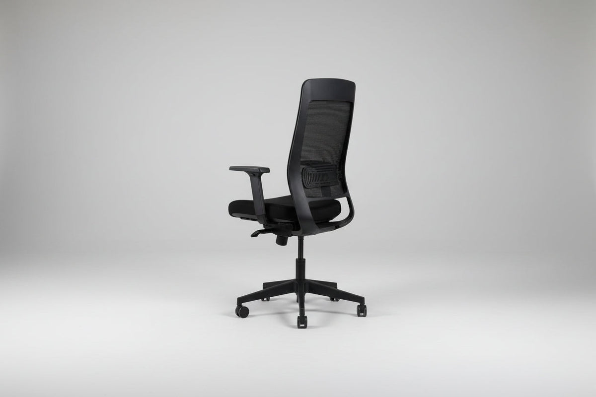 Circulaire Ergonomische Bureaustoel Zwart | Mesh Rug | 4D Armleuningen | Lendesteun | NEN 1335 | Circufair - Bureaustoelen