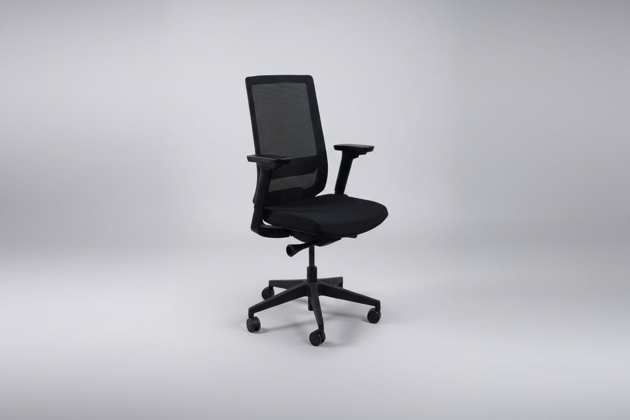 Circulaire Ergonomische Bureaustoel Zwart | Mesh Rug | 4D Armleuningen | Lendesteun | NEN 1335 | Circufair - Bureaustoelen