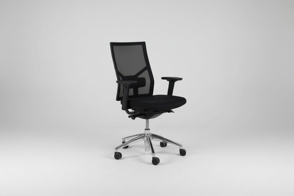 Circulaire Ergonomische Bureaustoel Zwart | Mesh Rugleuning | NPR 1813 | Gepolijst Onderstel | Circufair - Bureaustoelen