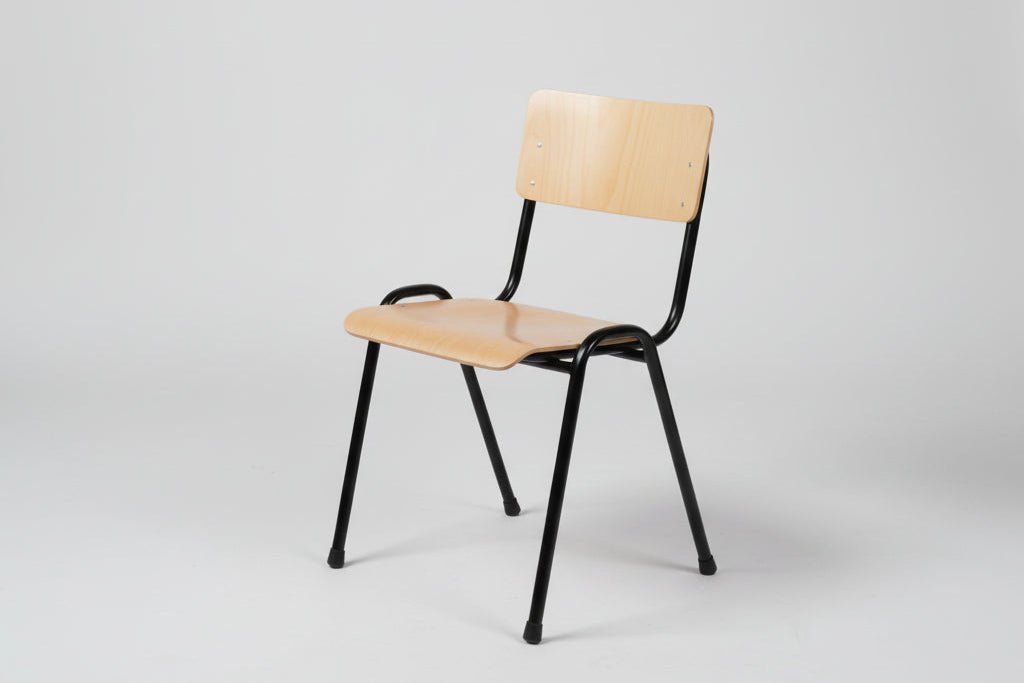 Circulaire Kantinestoel De Valk Berken Multiplex Zwart Frame Stapelbaar | Circufair - Migration_Kantine en vergaderstoelen