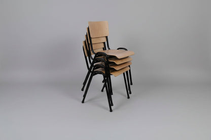Circulaire Kantinestoel De Valk Berken Multiplex Zwart Frame Stapelbaar | Circufair - Migration_Kantine en vergaderstoelen