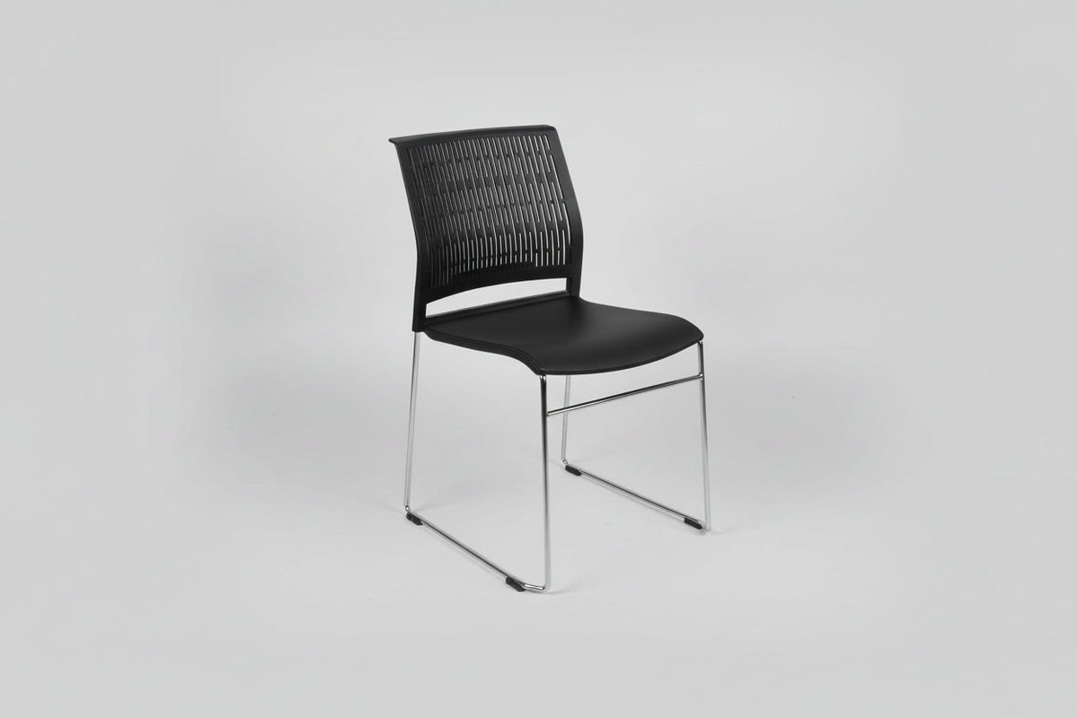 Circulaire Kantinestoel Zwart Verchroomd Frame Stapelbaar & Koppelbaar | Circufair - Kantoorstoelen