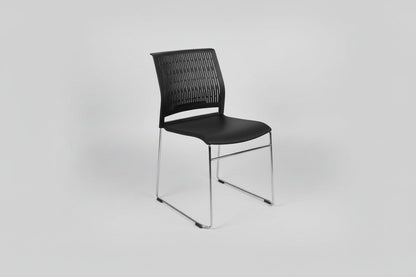 Circulaire Kantinestoel Zwart Verchroomd Frame Stapelbaar & Koppelbaar | Circufair - Kantoorstoelen
