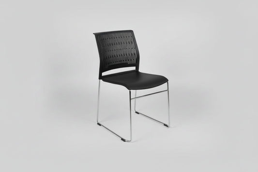 Circulaire Kantinestoel Zwart Verchroomd Frame Stapelbaar & Koppelbaar | Circufair - Kantoorstoelen