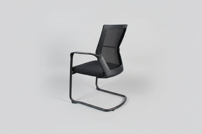 Circulaire Vergaderstoel Zwart Mesh Sledeframe Stapelbaar | Circufair - Vergaderstoelen